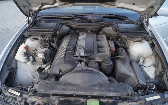 BMW Seria 5 cena 7990 przebieg: 430000, rok produkcji 2001 z Garwolin małe 497